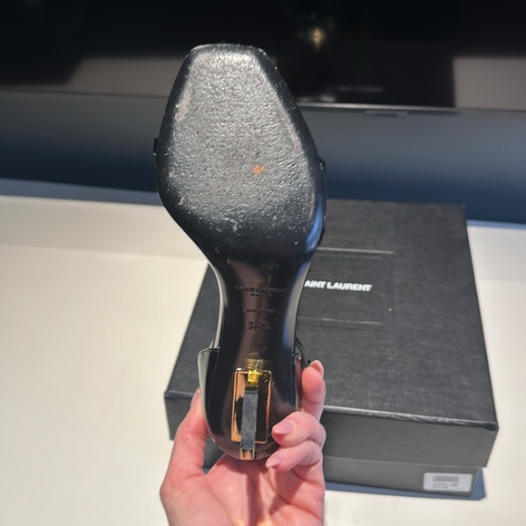 BEAUTIFUL YSL logo heel strappy sandals, size 6 1/2! - Picture 7 of 7